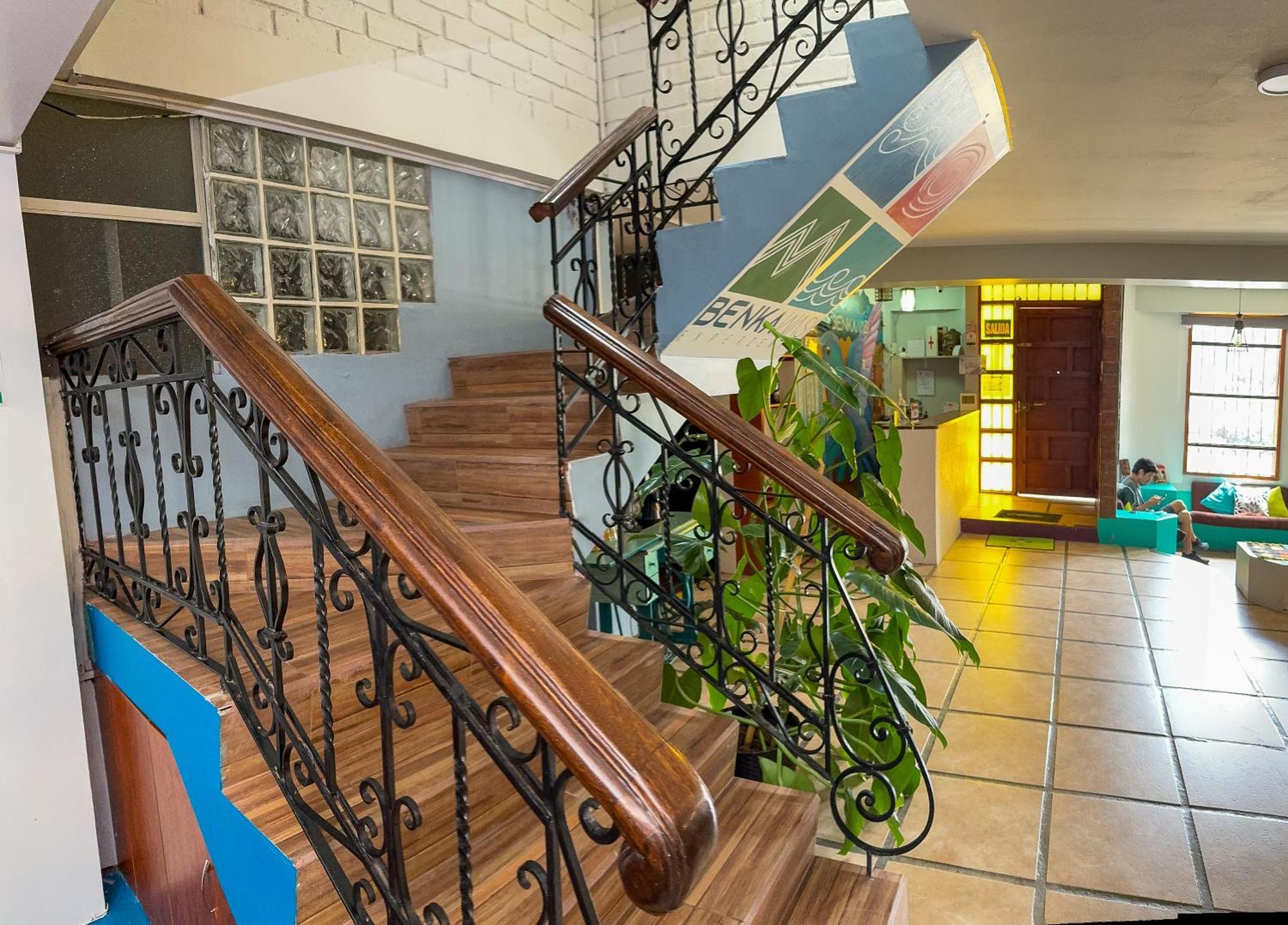 Benkawasi Experience Huaraz Hostel Exterior photo